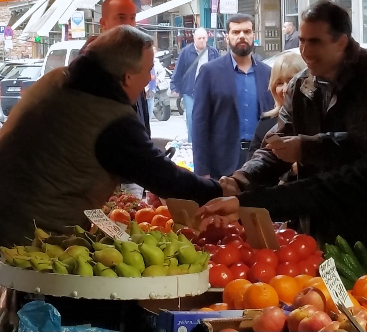 papachrisdim's tweet photo. Δίπλα στους πολίτες και στους επιχειρηματίες του κέντρου της πόλης μας, με τον Γιώργο Ορφανό και τον συνδυασμό "Η Θεσσαλονίκη είναι το μέλλον".
#thessaloniki_is_the_future #george_orfanos #Η_Θεσσαλονίκη_είναι_το_μέλλον https://t.co/v6TBxkuUhA