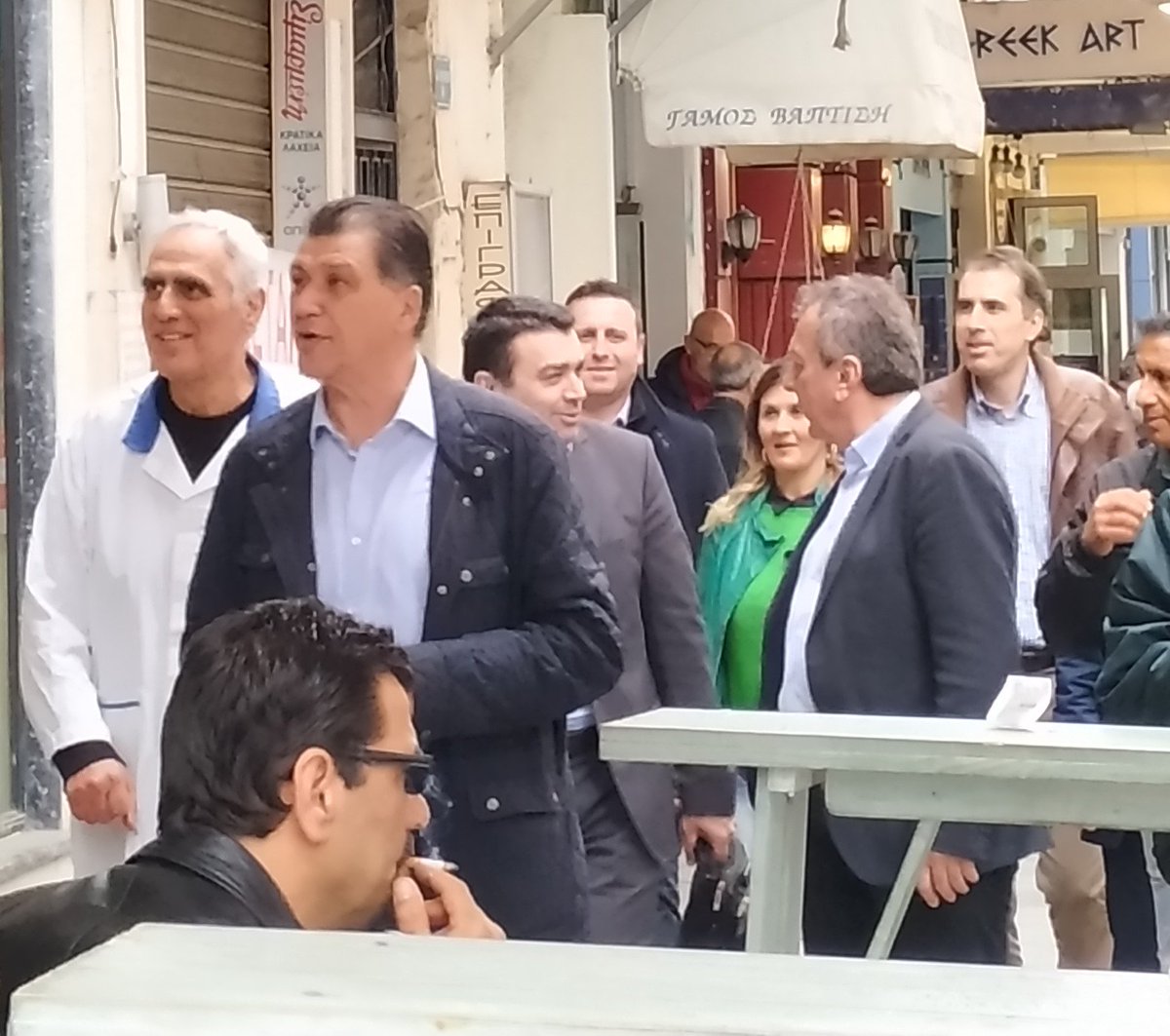 papachrisdim's tweet photo. Δίπλα στους πολίτες και στους επιχειρηματίες του κέντρου της πόλης μας, με τον Γιώργο Ορφανό και τον συνδυασμό "Η Θεσσαλονίκη είναι το μέλλον".
#thessaloniki_is_the_future #george_orfanos #Η_Θεσσαλονίκη_είναι_το_μέλλον https://t.co/v6TBxkuUhA