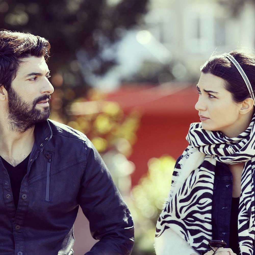 tuba_quotes's tweet photo. “Life is weird. You can go from being strangers, to being friends, to being more than friends, to being complete strangers again.” 🌿🍂 #tubabüyüküstün #tubabuyukustun https://t.co/D0jZhYf3pg