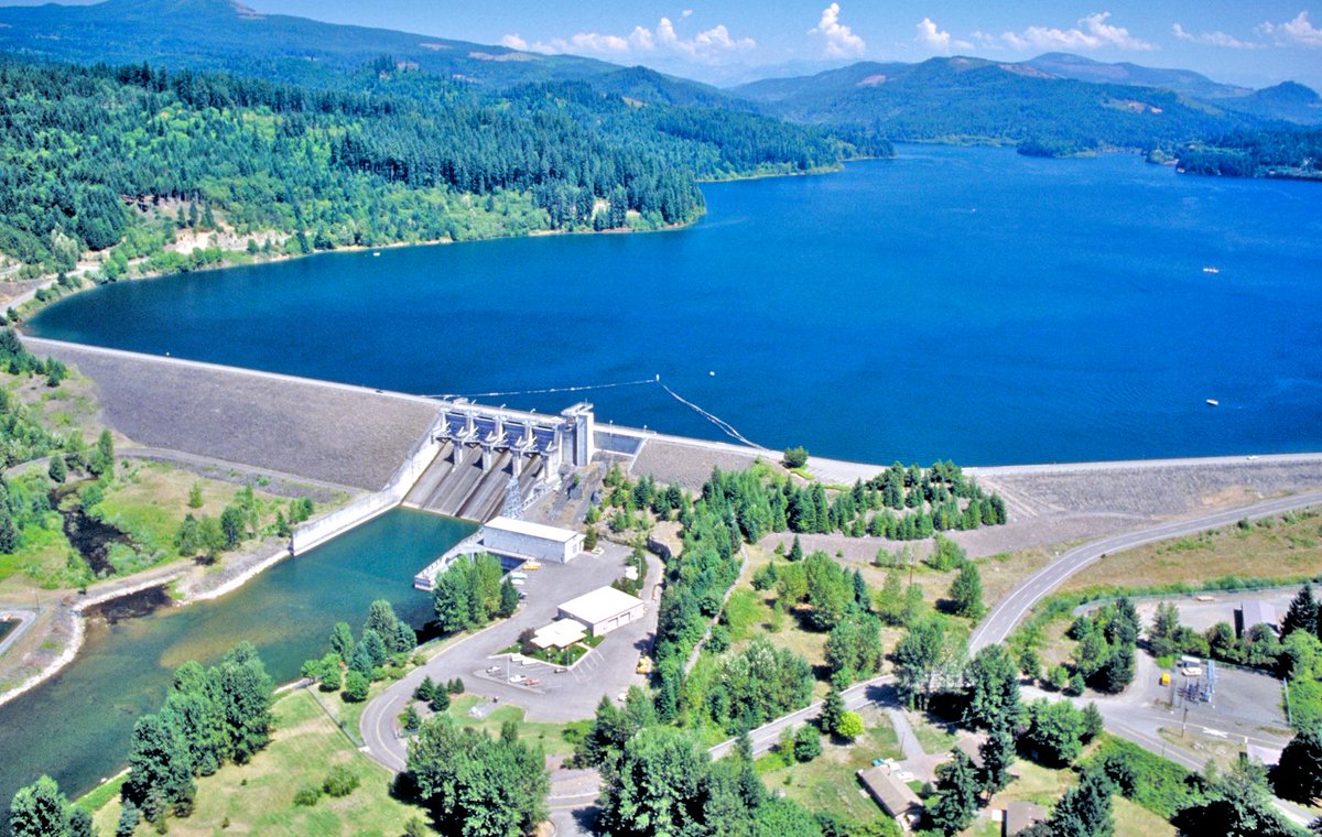 PortlandCorps's tweet photo. This recent extreme weather event is a reminder of the primary reason the Corps' 13 dams in the Willamette Valley were built; to protect people, infrastructure and a way-of-life. This year marks the 50th year of the Willamette Valley Project. https://t.co/jJRUlCAgfO