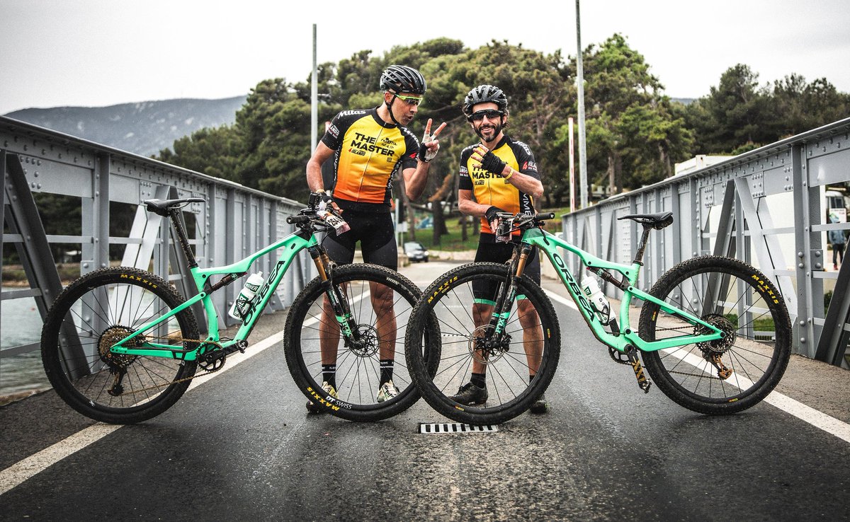 tomimisser's tweet photo. 2 no 4 victorias, 4 etapas. 
Nos lo dicen antes de empezar  4 Islands y decimos que están locos. 
Locos nosotros por el mountain bike!
📸 Axel para Restarts y @Orbea https://t.co/Ug2a36SQjR