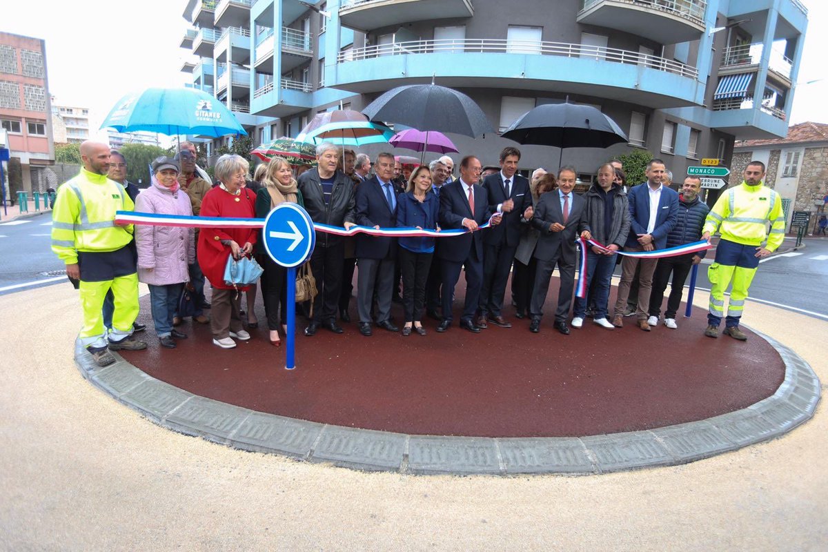 ActuMenton's tweet photo. Inauguration du giratoire de La Palmosa : un carrefour en limite des communes de Roquebrune-Cap-Martin et Menton pour fluidifier le trafic #Menton #Menton06 #CoteDazurFrance #Paca #FrenchRiviera #RCM #RoquebruneCapMartin https://t.co/Uixujy8OPr