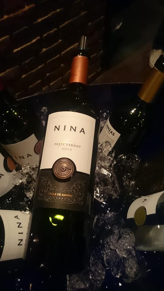 BodegasSH's tweet photo. Lanzamiento de NINA en Brasil
•São Paulo - 8 de abril
• Río de Janeiro - 10 de abril
• Recife - 11 de abril
De la manos de @BerkmannWine 
#valledeaminga #berkmannwinecellars #winefair
#bodegassanhuberto #larioja #wines #vino #winery #winelover #sommelier #vinoargentino https://t.co/nsitS1HQcY
