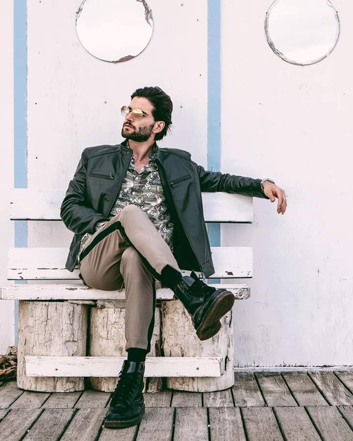 AndreMelchiorre's tweet image. Il mio credo recita una pensiero rivisitato di Henry Ford: “Chi smette di investire in pubblicità per risparmiare , è come se fermasse l’orologio per risparmiare tempo“ detto ciò vorrei comunicarvi @saveone__ #SS18 è ONLINE 🤟🏽 che ne pensate? critiche solo costruttive 😁 #Saveone