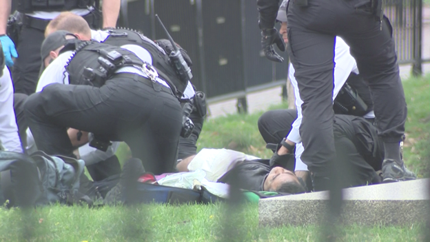 Left wing terrorist tries to light his jacket on fire at White House