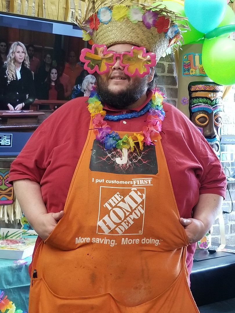 2003Asquad's tweet photo. The Fun Faces @HomeDepotEast #Alohafriday Itβs a Luau around Here! #funandfood πΊ @Linville2003 @redwing19y @RobD250 @RICHARDLSEIBER1 @HDLutz @RoWilliams1 #d250 #associatecommittee π https://t.co/gJfXPKFtoi
