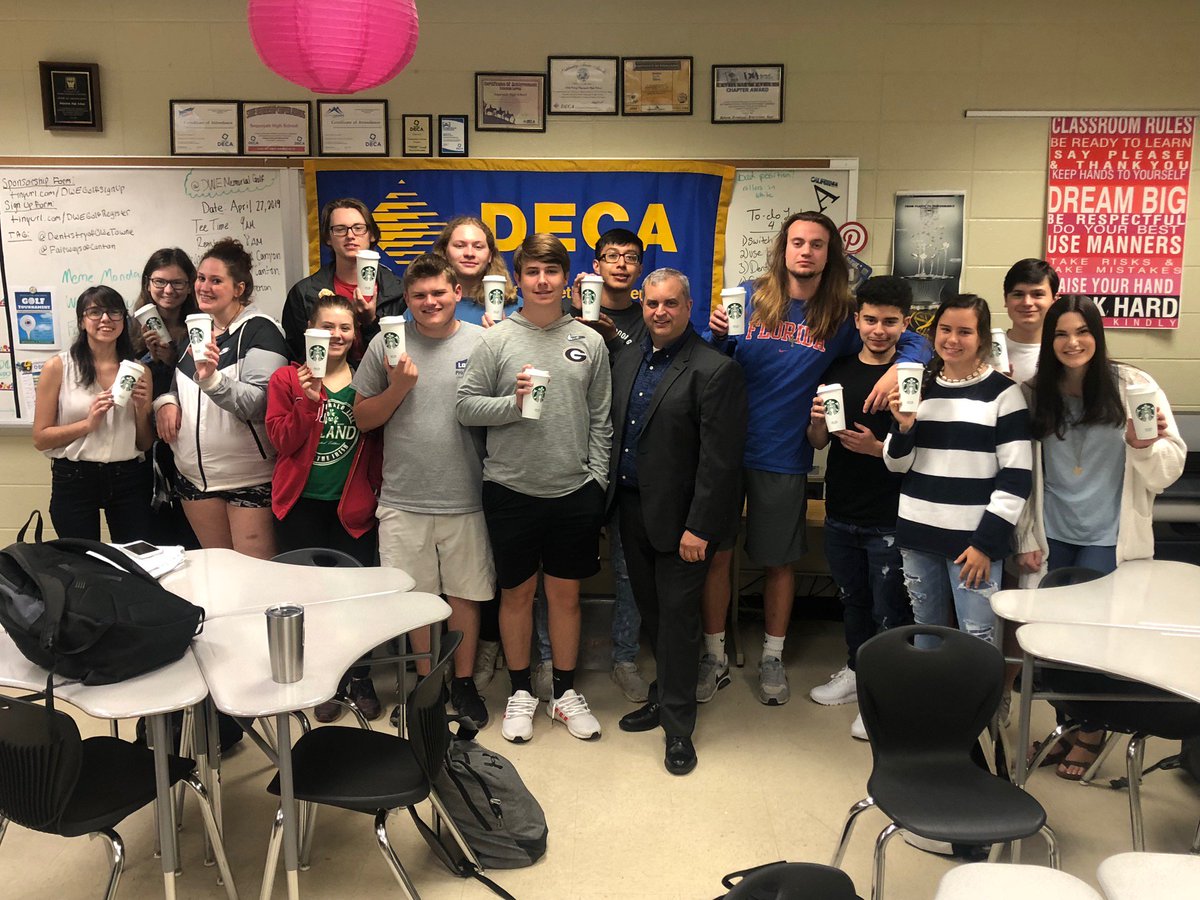 SequoyahDECA's tweet photo. Thanks @jasonbonafede from @Starbucks for making time to speak to @ChiefsSequoyah Marketing &amp; Entrepreneurship students about employability skills, real-world application of classroom knowledge &amp; life lessons in business! #CommunitySupport #RealWorld @gamarketinged @Georgia_DECA https://t.co/wcrw8YtDrS