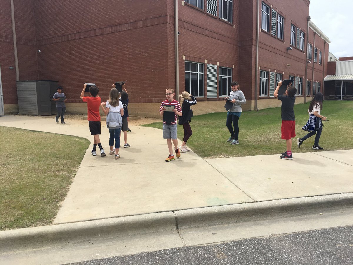 rlingram109's tweet photo. Geometric Scavenger Hunt!! Looking for points, lines, rays, segments, and angles!! #pikeroadway #C4 #geometryiscool https://t.co/Qm5DHTEtWh