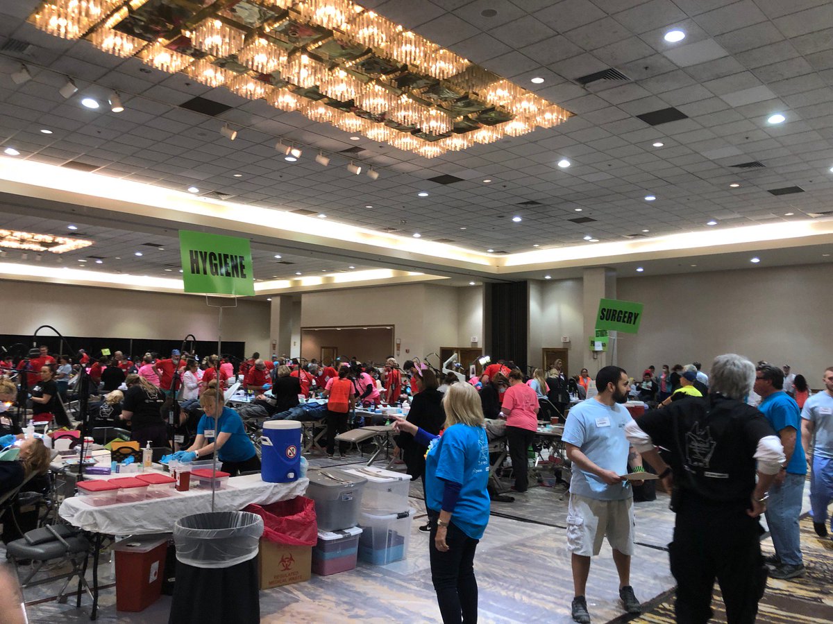 PPPDentalPlan's tweet photo. HAPPY NATIONAL VOLUNTEER WEEK! We're having a great first day at the Arkansas Mission of Mercy in Springdale! #ArMOM is an annual two-day free dental clinic for under served Arkansans. All services are provided free of charge by a host of volunteers. #NVW https://t.co/C2uMzTWpfS