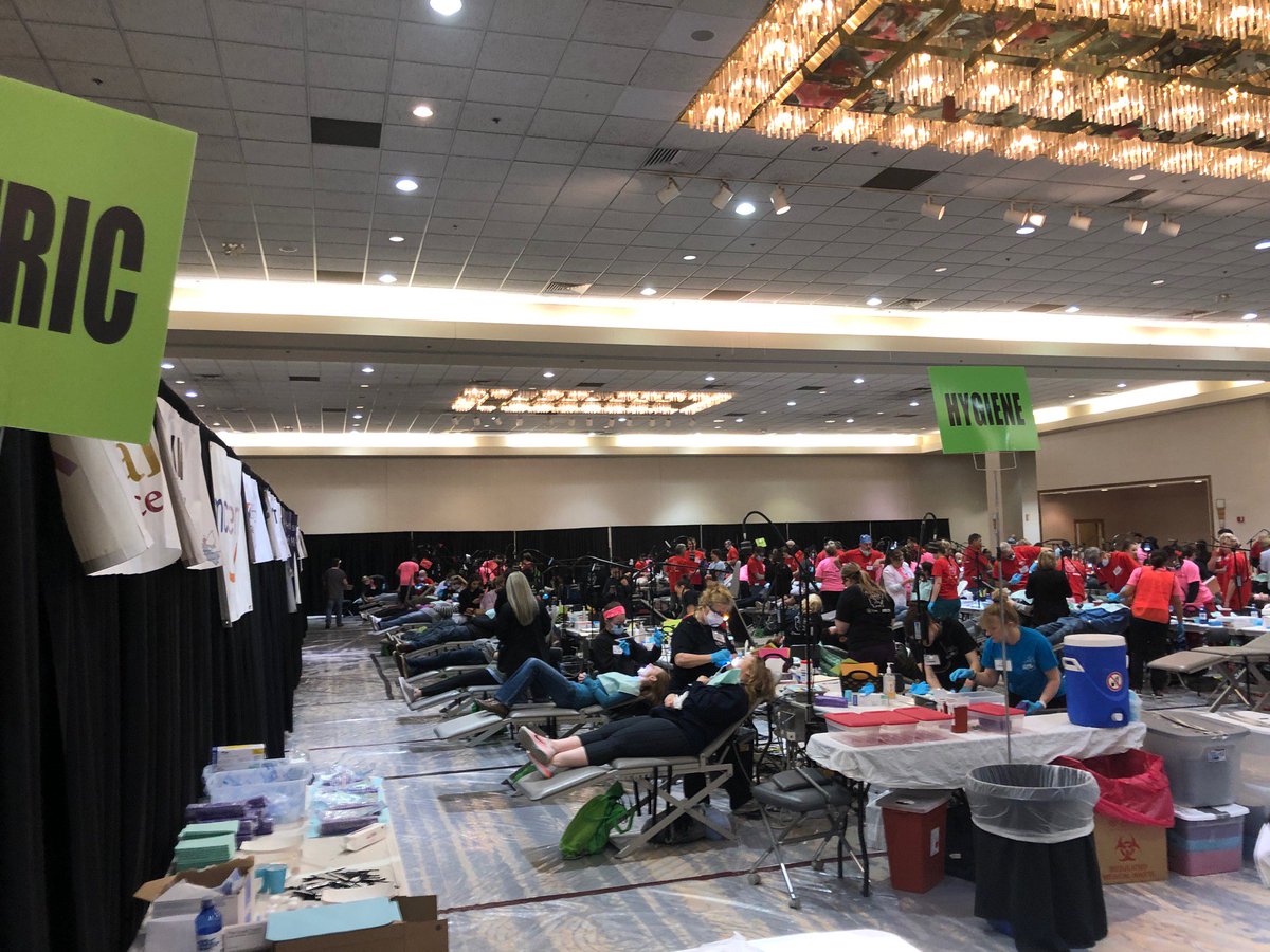 PPPDentalPlan's tweet photo. HAPPY NATIONAL VOLUNTEER WEEK! We're having a great first day at the Arkansas Mission of Mercy in Springdale! #ArMOM is an annual two-day free dental clinic for under served Arkansans. All services are provided free of charge by a host of volunteers. #NVW https://t.co/C2uMzTWpfS