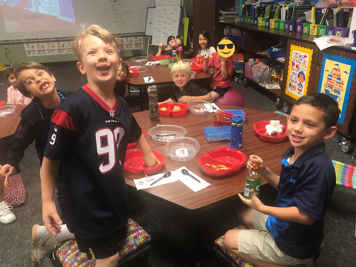 Karla Soto (@mrssotoces) on Twitter photo Our class won the Red Robin Spirit Night participation and the entire class got fed!!! Kiddos were excited! <a href="/TISDCES/">Creekview Elementary</a> #oneteamonedream #firstgrderocks Our class won the Red Robin Spirit Night participation and the entire class got fed!!! Kiddos were excited! <a href="/TISDCES/">Creekview Elementary</a> #oneteamonedream #firstgrderocks