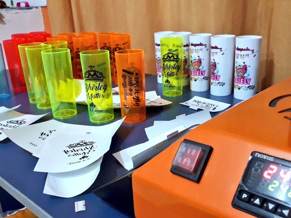 alanwalker7's tweet image. Aquela bagunça que dá prazer de olhar.

*Personalizando copos Néon. E tah ficando bonito demais.

✔️tem coisas que só a #PrintHelp faz com qualidade pra você. ✌🏼😃