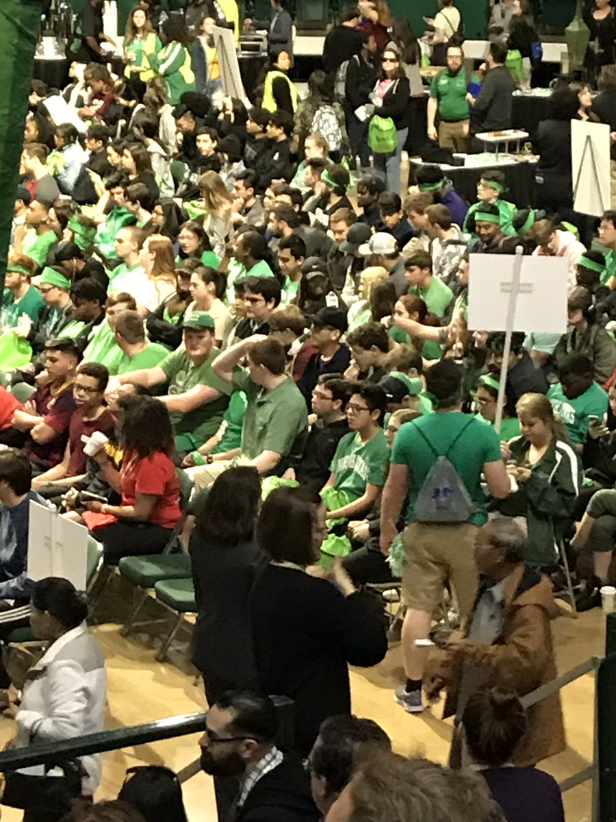 prsharp2000's tweet image. Enjoying this day at UNT celebrating class of 2023! Looking forward to seeing how the Mean Green Machine  team did in the scavenger hunt!  #UNTAdmitDay
