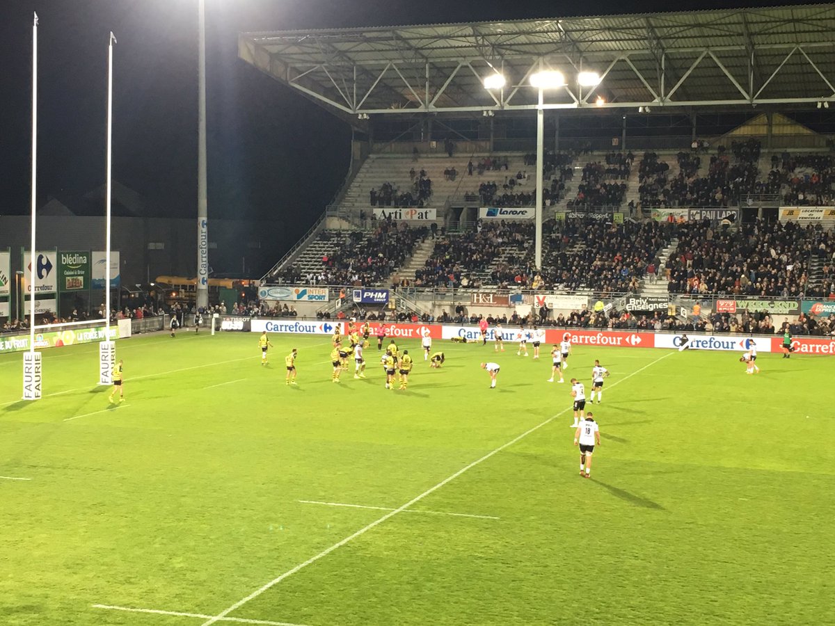 F3Limousin's tweet photo. Terminé au @Stadiumdebrive ! Victoire écrasante du @CABCLRUGBY 54-17 avec 8 essais. Brive est provisoirement leader de ProD2. #CABUSC https://t.co/SlozxfT1fW