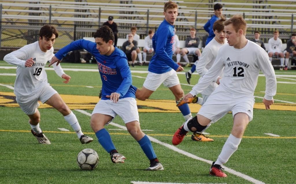 Bobby_Niko's tweet photo. I am very excited to announce my commitment to further my academic and soccer career at Upper Iowa University! Big thanks to everyone who has helped and supported me.⚽️🦚 #FeathersUp https://t.co/oRldvYXsQK