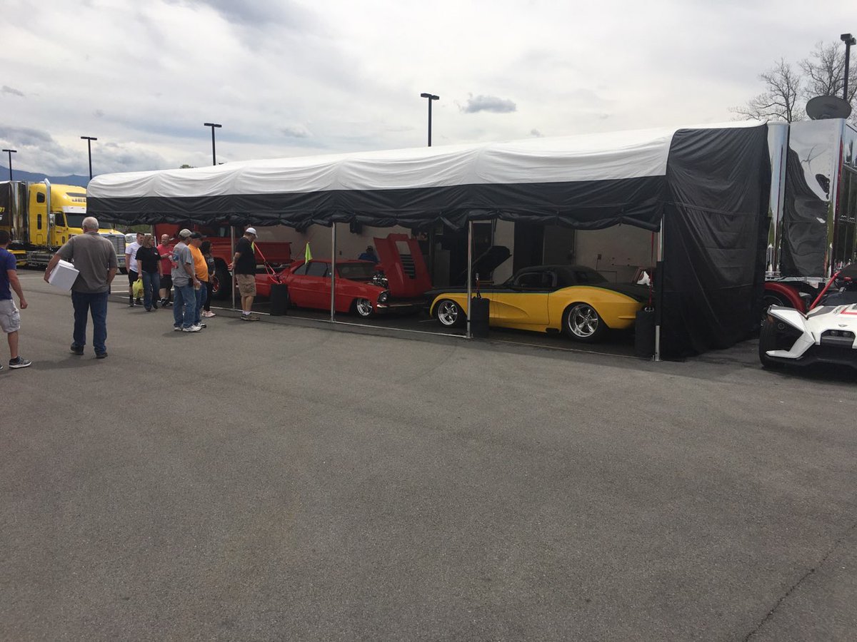 JEGSPerformance's tweet image. Make your way out to the LeConte Center at Pigeon Forge Rod Run, Today through Saturday 13th, see some amazing cars and stop by the JEGS booth!
.
.
.
#JEGS #LeConteCenter #RodRun #HotRodShow #PigeonForge
