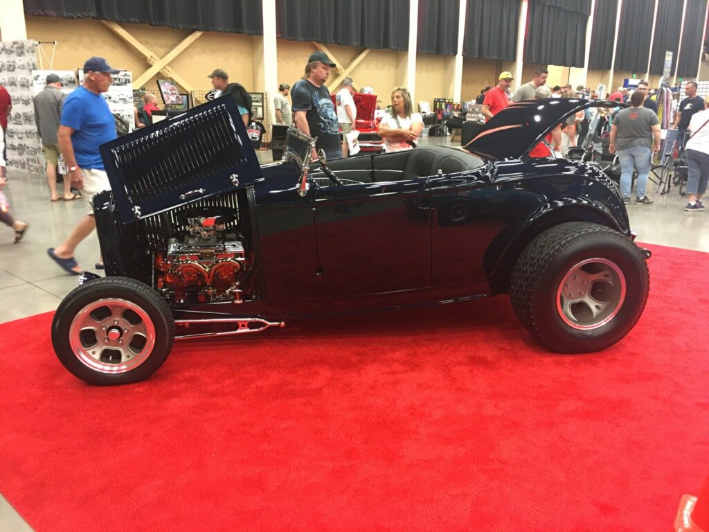 JEGSPerformance's tweet image. Make your way out to the LeConte Center at Pigeon Forge Rod Run, Today through Saturday 13th, see some amazing cars and stop by the JEGS booth!
.
.
.
#JEGS #LeConteCenter #RodRun #HotRodShow #PigeonForge