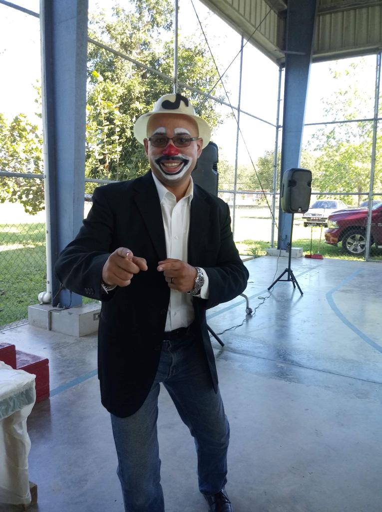 OficinaMayaguez's tweet photo. Actividad en celebración de la Semana de la niñez temprana en la escuela Juan Cancio Ortiz de la Renta y Lugo, Lajas. Gracias al Prof. Moises Rivera Moya maestro de inglés por su gran iniciativa. #TeamOREM https://t.co/IWTxTCJ5rP