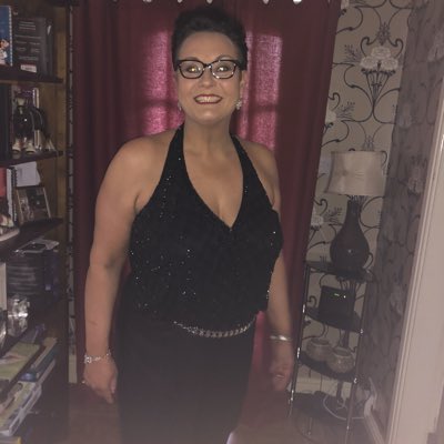 carolinethrowe2's tweet photo. #NewProfilePic https://t.co/Nr2bsiYLcf