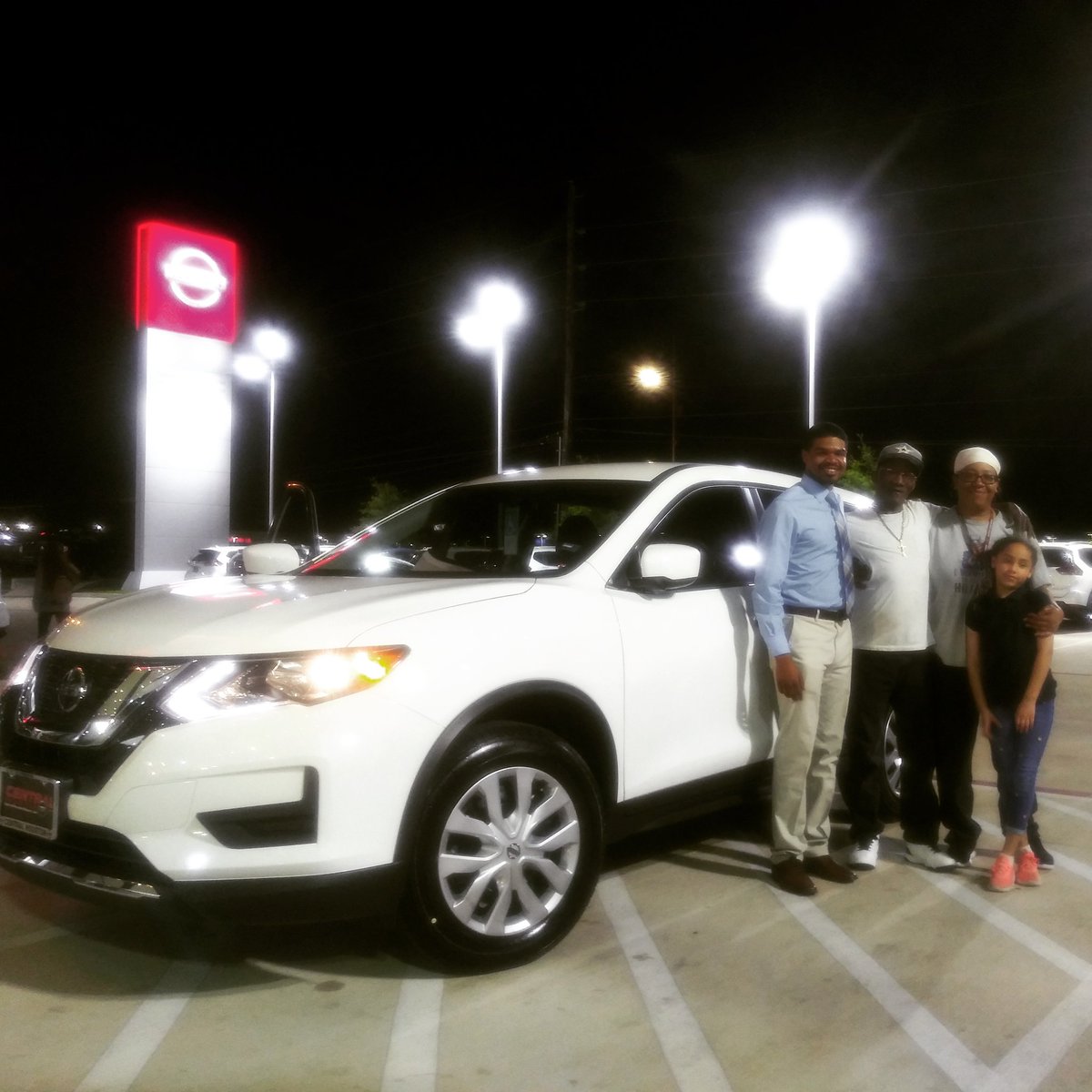 2019 Nissan Rouge for this beautiful family, come in to see me I can help you ride off in style too. #newcarsmell #nissan #largestinventory