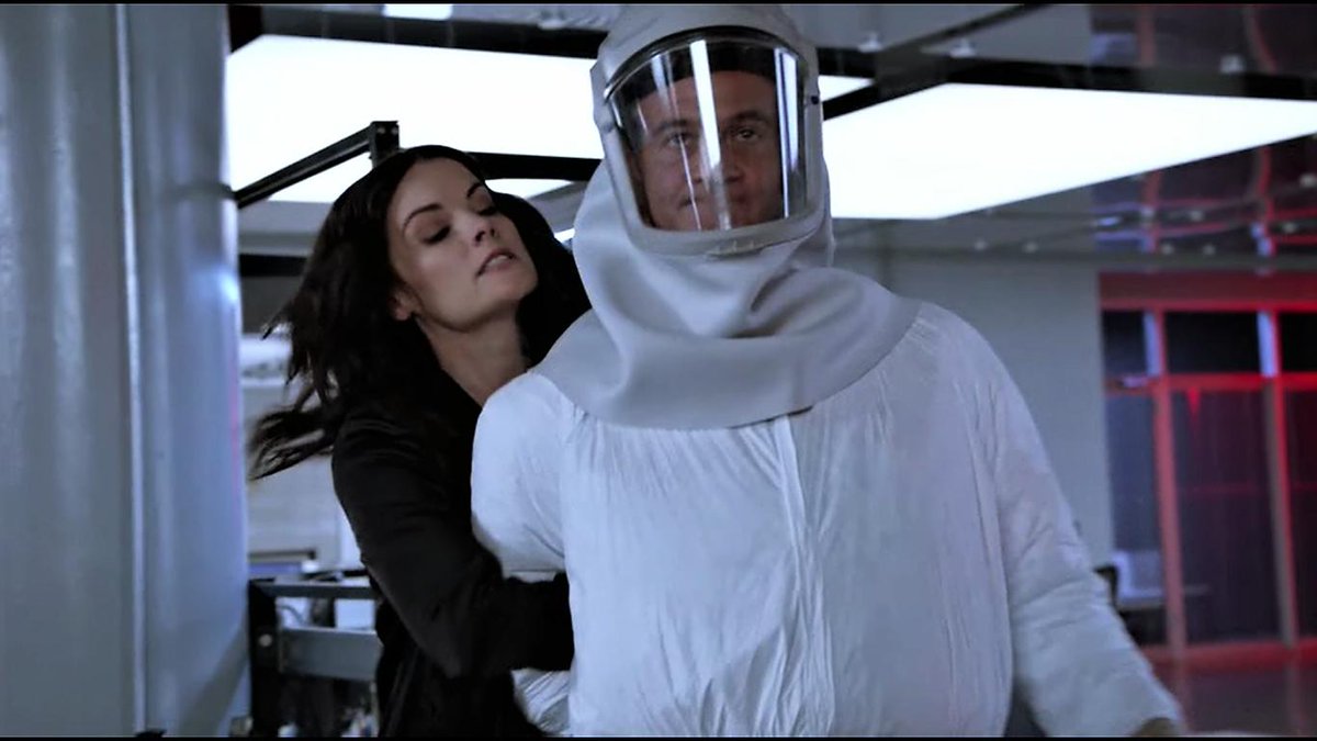 #BlindspotDrinkingGame Rule 6: When Jane hits a bad guy with a random object, take a drink. (The pepper mill from #Blindspot1x01 is still my favourite!) <a href="/JaimieAlexander/">...</a> <a href="/nbc/">NBC Entertainment</a> #RenewBlindspot