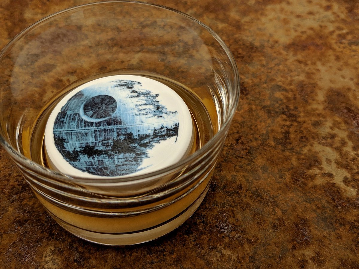 Any Star Wars fans out there? Cheers to the weekend. #theriseofskywalker #bourbon #whiskey