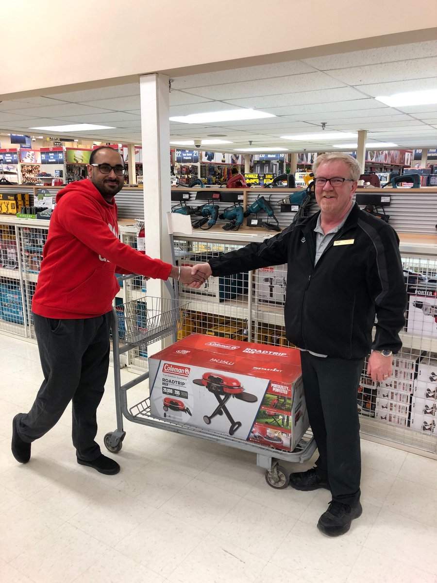 sherwood_coop's tweet image. The Fuel Up to Win winners are rolling in here at Sherwood! Parmvir just picked up his prize of a portable BBQ. Congrats!! @CoopCRS #FuelUptoWin