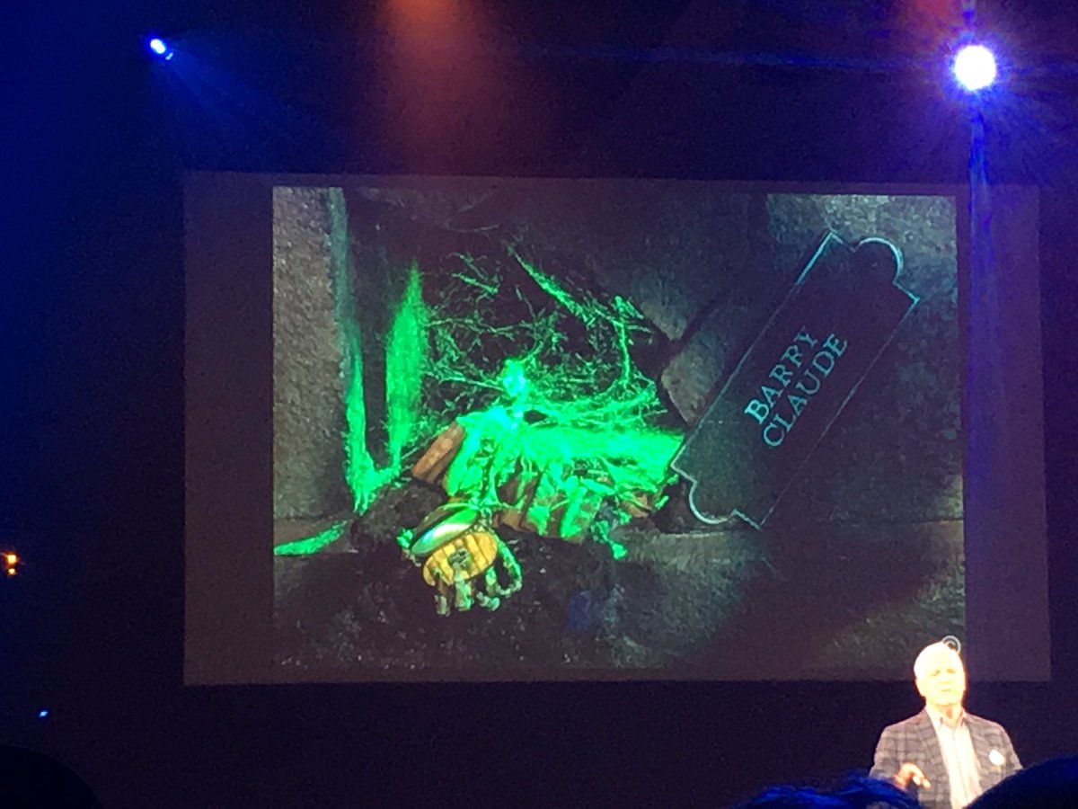 Tom Fitzgerald himself presents some visuals of what will happens to fulish mortal in Phantom Manor 👻
#DLPInsideEars