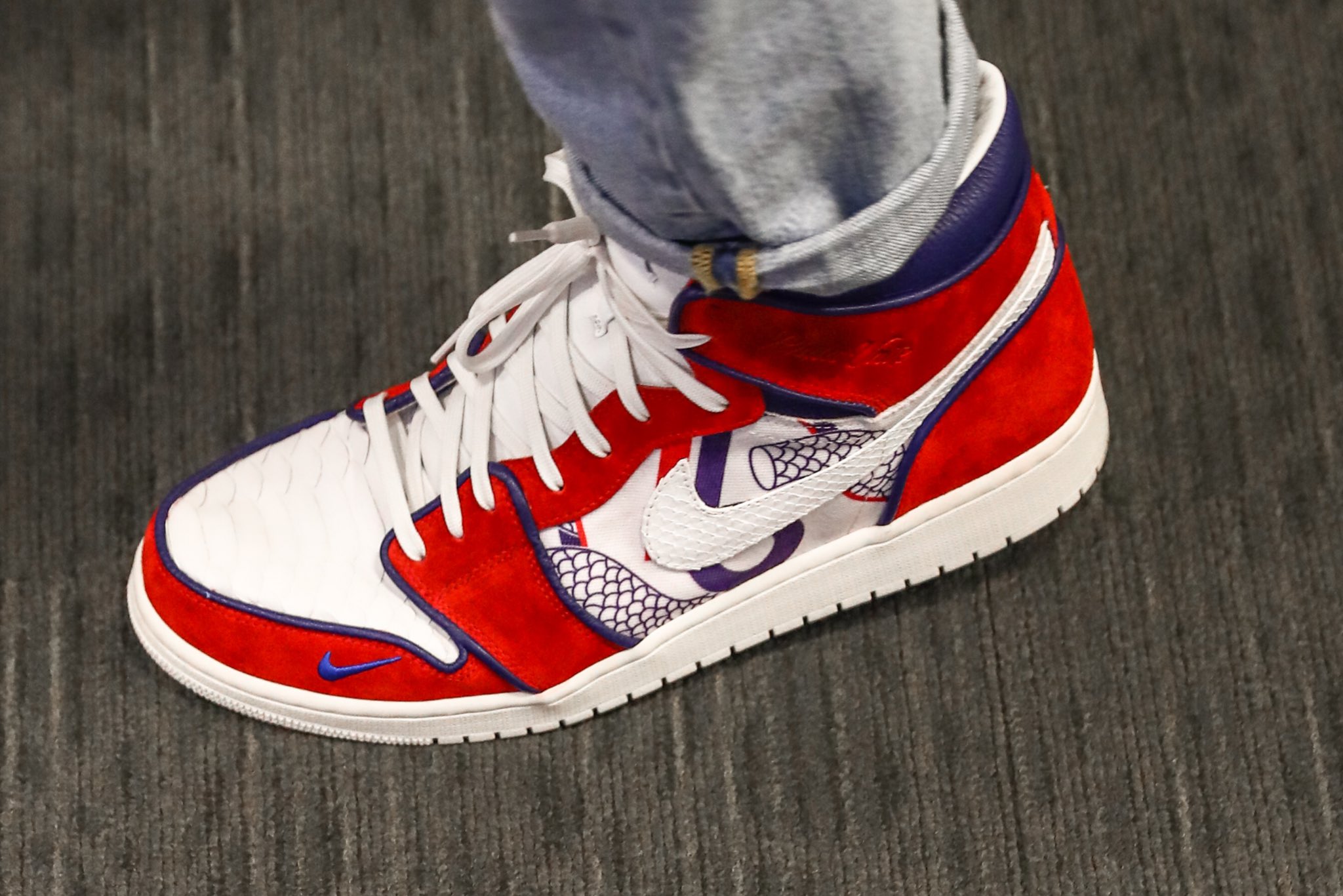sixers jordan 1