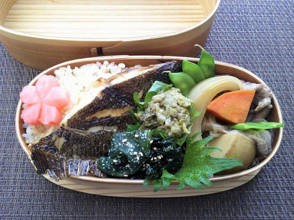 ぜいたく赤カレイ 塩焼き 最高の花の画像