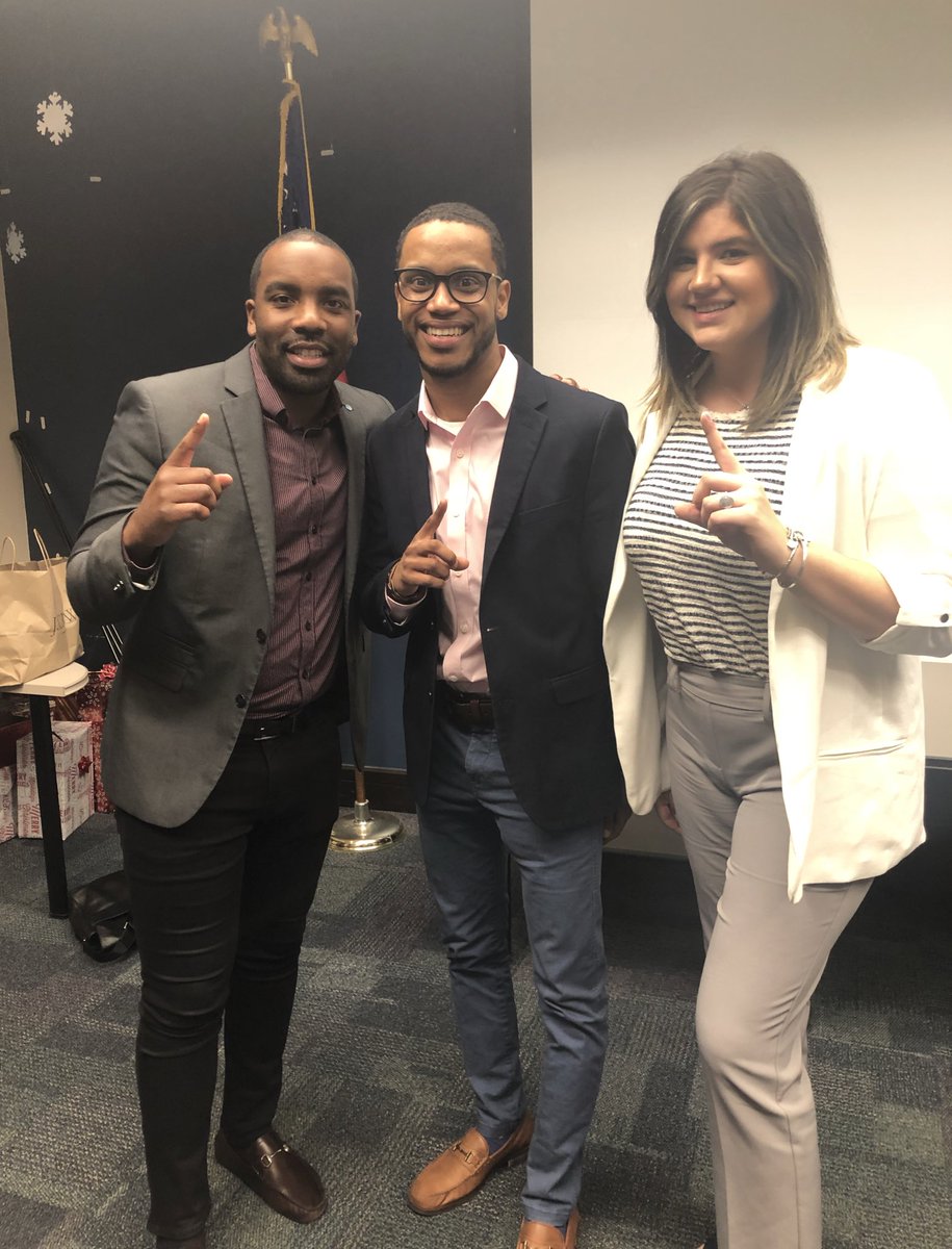 Q1 Ops Reviews in the 📚 Ready to take on Q2 alongside with @manuprom18 and a phenomenal leader <a href="/MarqRodgers/">Marq Rodgers</a> #TeamCharLIT #RodgersTHAT 🔥 #BarryBest <a href="/404girl/">Betsy Francis</a> <a href="/AdamMRagab/">Adam M. Ragab</a>