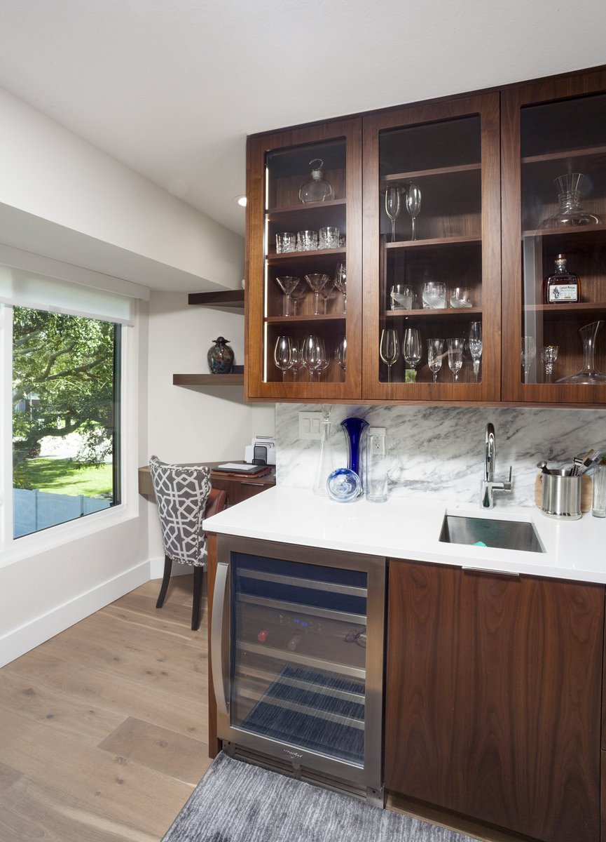 VanSelowDesign's tweet photo. Beautiful trim work makes a tremendous difference in the appearance of a home.  And we have some great finish carpenters on speed dial. #VanSelowDesign  #homeremodeling
https://t.co/ddD9IJ7hbp https://t.co/UC0xES2KxG