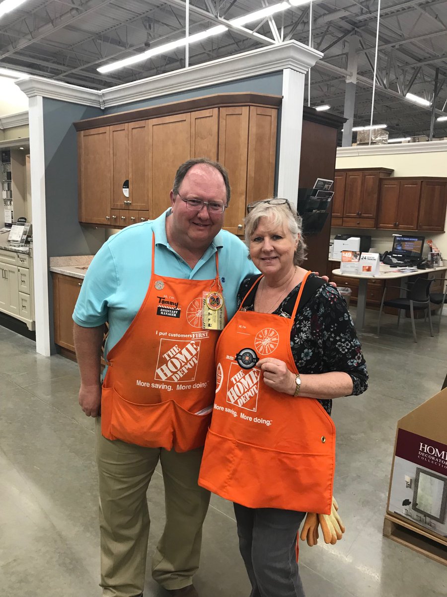 Congrats to Betsey for receiving silver award and apron for Specialty in 2018!@d207pride