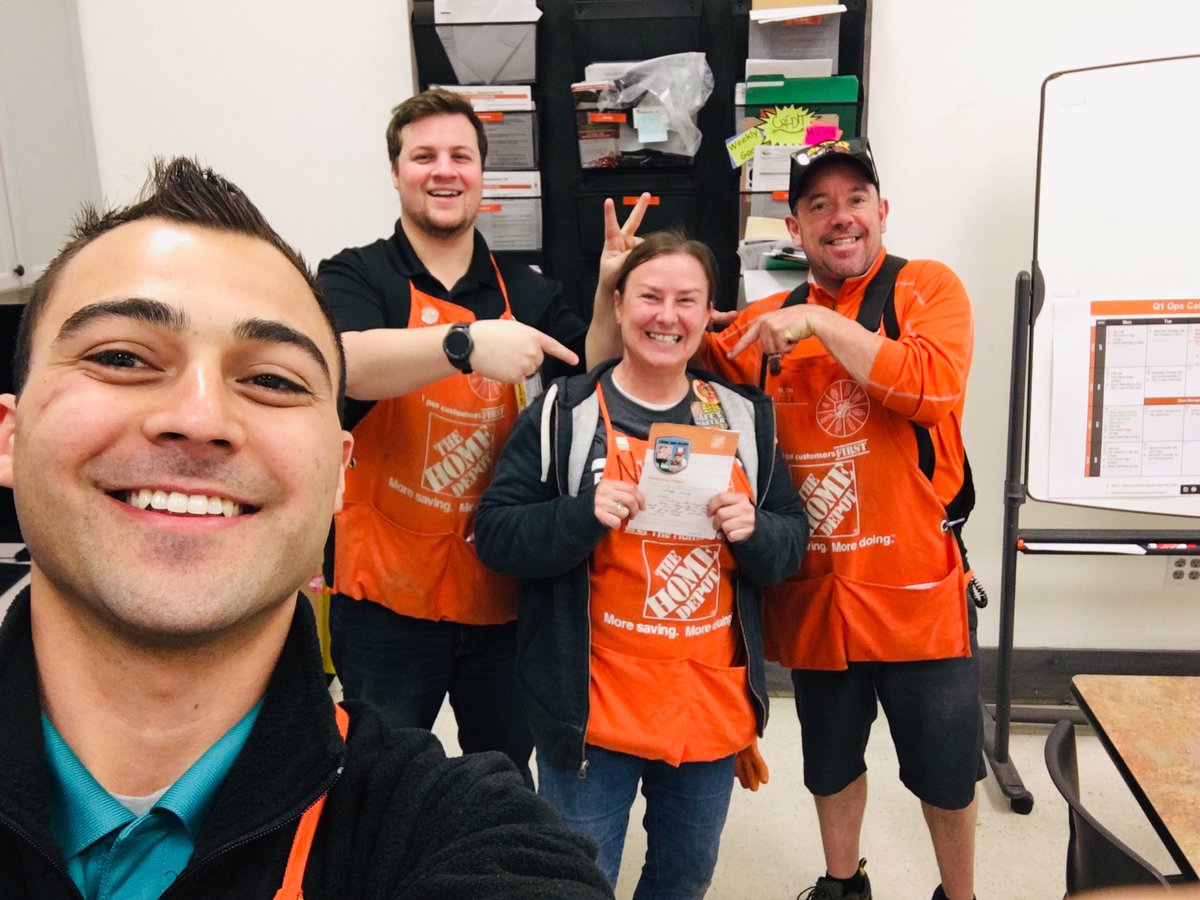 Congrats Nikki on being associate of the month! We appreciate you and everything you do for our customers 👍🏻 @beck_missy @HDcoble @HDmorrissey @medjajo @sarahkukla @Schmidt7Adam @PaintChipss @CourtneyPartee @howarth_leigh @kimwiechert