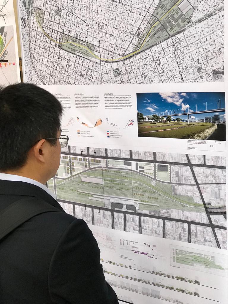 Leticiagomezjac's tweet photo. Agradecemos a @metropolis_org por seleccionar el proyecto de recuperación de los predios ferroviarios de Córdoba, por visitarnos para conocerlo y por realizar aportes para su desarrollo sustentable. #SustainableCitiesCollaboratoy #DistritoCiudadano https://t.co/j25ZXZl598