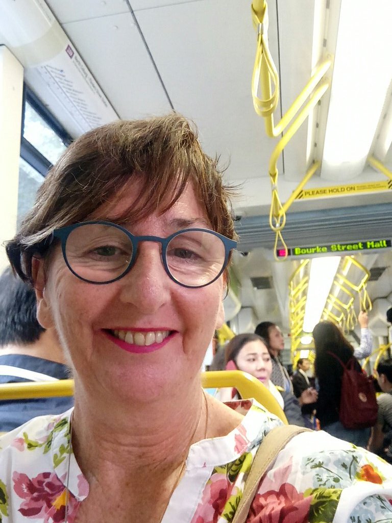 SharonFraserSFC's tweet photo. Off to day 2 of #evalcomplexity2019 with #collaboration and to #NetWork with people who want to co evaluate, to🚶  beside us rather than petri dishing us https://t.co/UzAOtmFHHZ