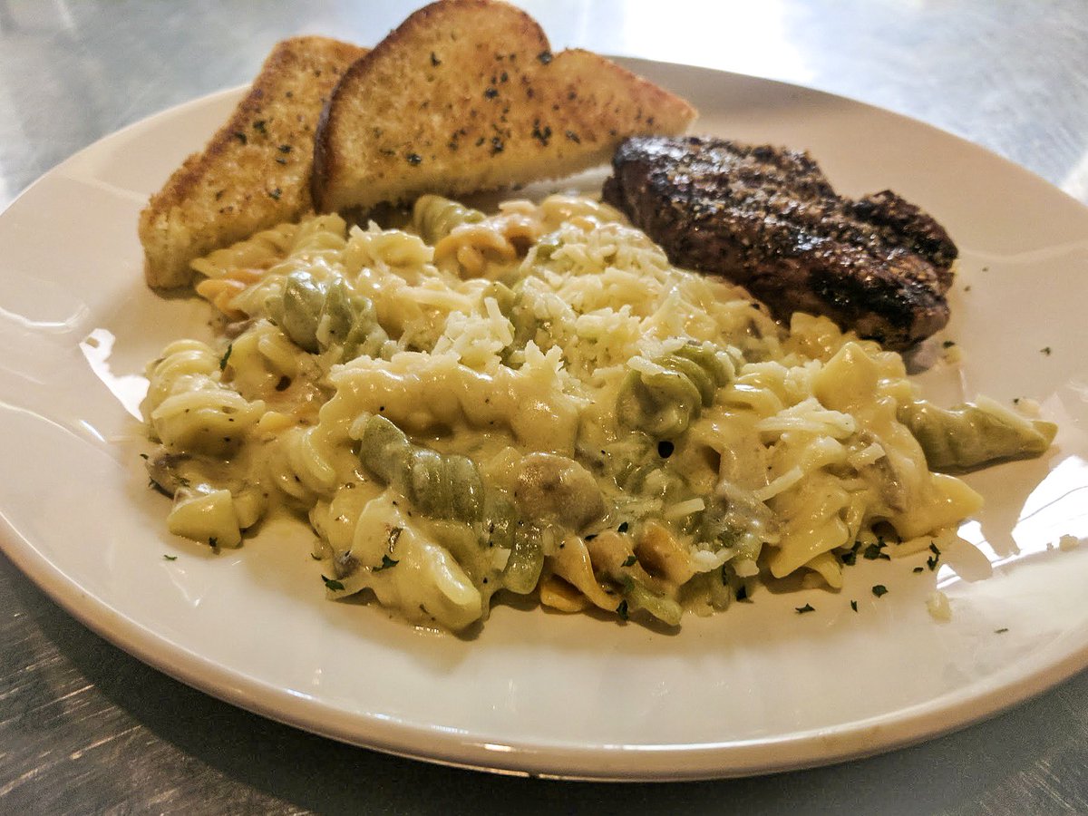 JimyMacsPub's tweet photo. Come and join us this evening for Wine Wednesday. Enjoy our Steak &amp; Pasta Feature for just $11.95, 39 cent wings and $10 off Bottles of Wine. https://t.co/0mCU2Zk1yg