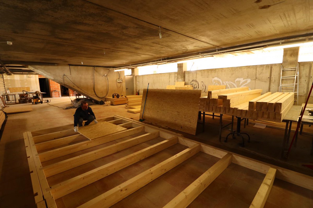 Avui ens han arribat més parts de la nostra estructura de fusta! Gràcies a <a href="/AlberchSA/">Alberch, S.A.</a> el projecte avança!! #whattosustain #toetsav #SDE19