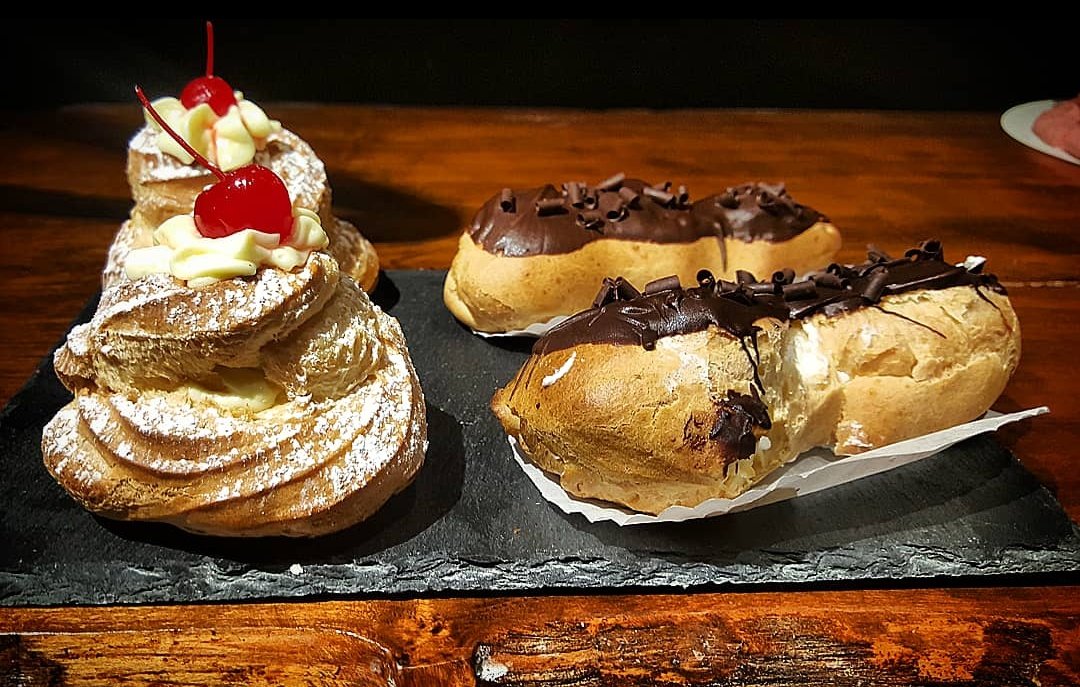 CafeGuilty's tweet photo. Which One Is Your Favorite? #guiltypleasures #guiltypleasurez #cake #dessert #desserts #cafe #cakes #woodbridge #vaughan #foodporn #dessertporn #zepolle #cherry #puffpastry #custard #custardcream #italiancustard #eclair #eclairs https://t.co/P64XE7YfGw