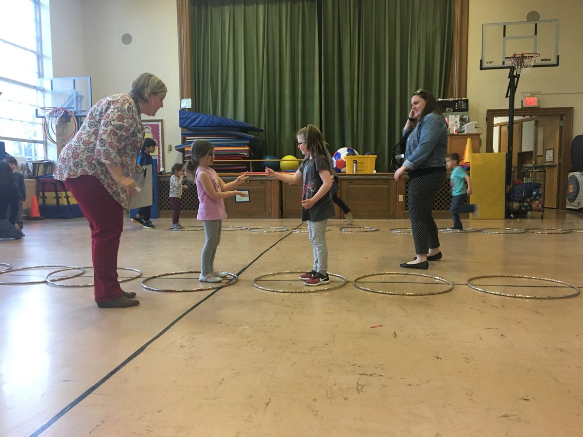 EbKbyrne's tweet photo. Literacy Night at Central School #EBReads #EBcreates #Littlevikings #FitLit #yogaflowstorytelling https://t.co/8KIBWqXqs4