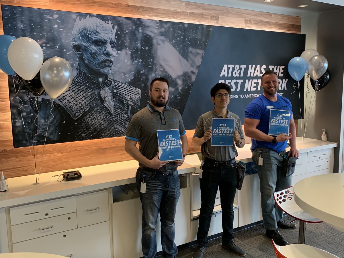 Wolves of Dodge Street celebrating AT&amp;T having the fastest network. #ATTFastestNetwork #BOLDNorthernPlains