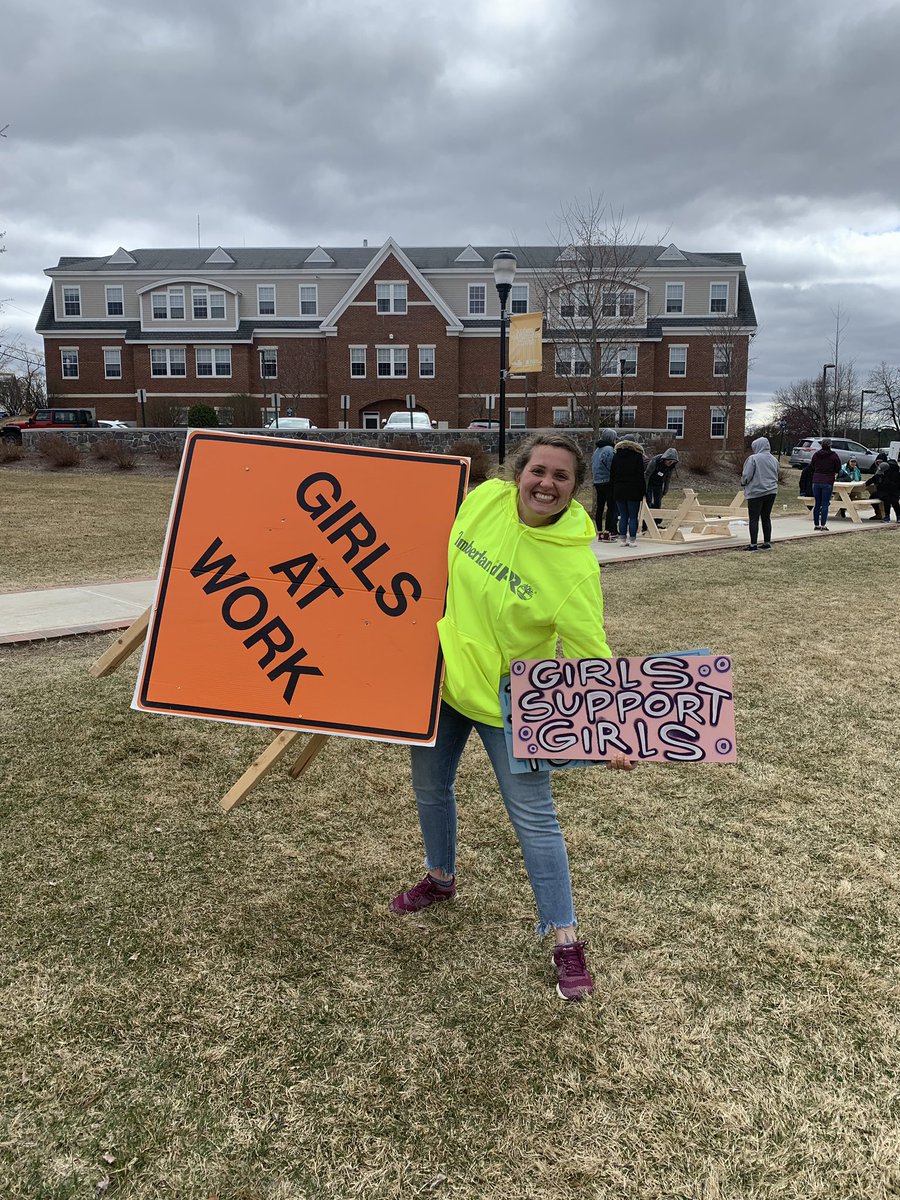 code_foss's tweet photo. A successful SNHU Global Days of Service!! @SNHUOnCampus @snhu @GirlsatWorkInc https://t.co/xV2ZZAIFuQ