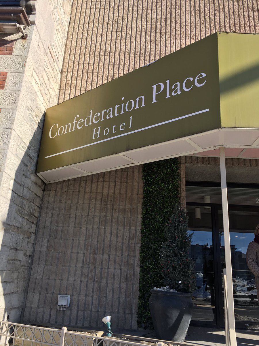 MargieWiarton's tweet image. @FlingLimestone @ConfedPlace @ScottJKyle1 @ScottsKylanders Rooms for The Canadian Fling are available here. Special rate of $165/nite if you book for a TWO nights stay.  Rooms are under “Outlander Highlander Fling”.  Call 613-549-6300 to reserve your room.