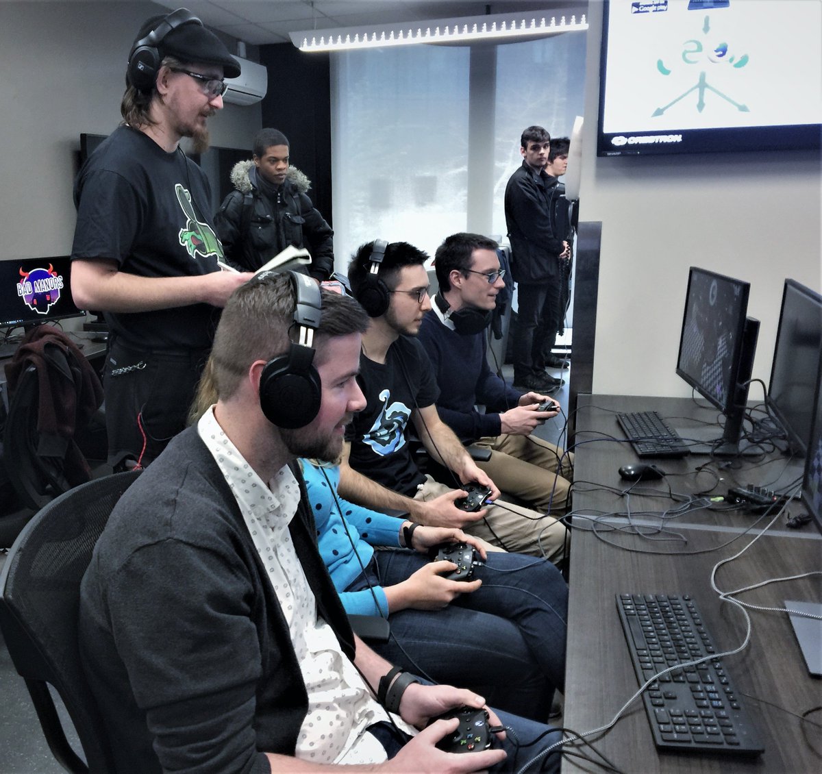 expresso_games's tweet image. Here are some of the pictures taken at our playtesting event last week! It went particularly well thanks to @BrockuCDH and all the lovely playtesters who showed up to give #BadManors a try! Thanks again to everyone who was involved and to all those who came to say hi 👻