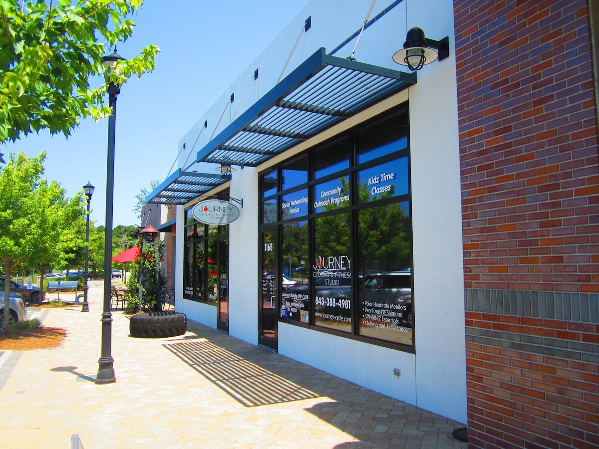 #NewListing: 2,975sf retail space available in Six Mile Marketplace! This Harris Teeter anchored shopping center is well located on Highway 17 in Mt. Pleasant and has excellent access. 

Call for details: 843.856.4600.

#cre #available #forlease #mtpleasant #retail #belklucy