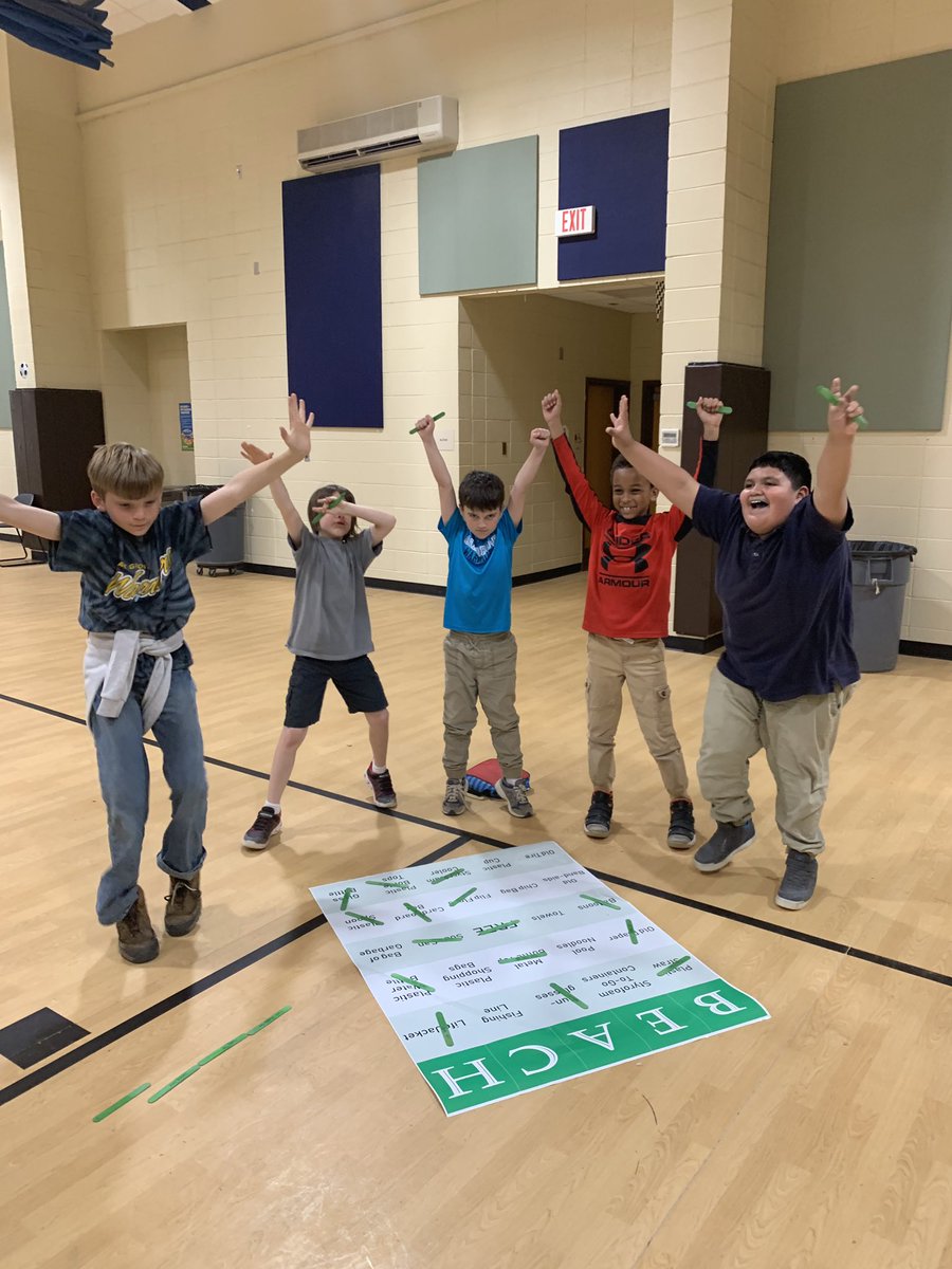 oakgrovelower's tweet photo. Thanks to scientists Pam Clevenger,  Eric Sparks, Jessica Gooch, &amp; Alyssa Rodolfich from MSU Coastal Research and Ext. Center in Biloxi for visiting some 3rd grade classes today to teach about the devastating effects of pollution on our estuaries &amp; marine life! @MSU_crec #ogle23 https://t.co/yHKcjMZOcR