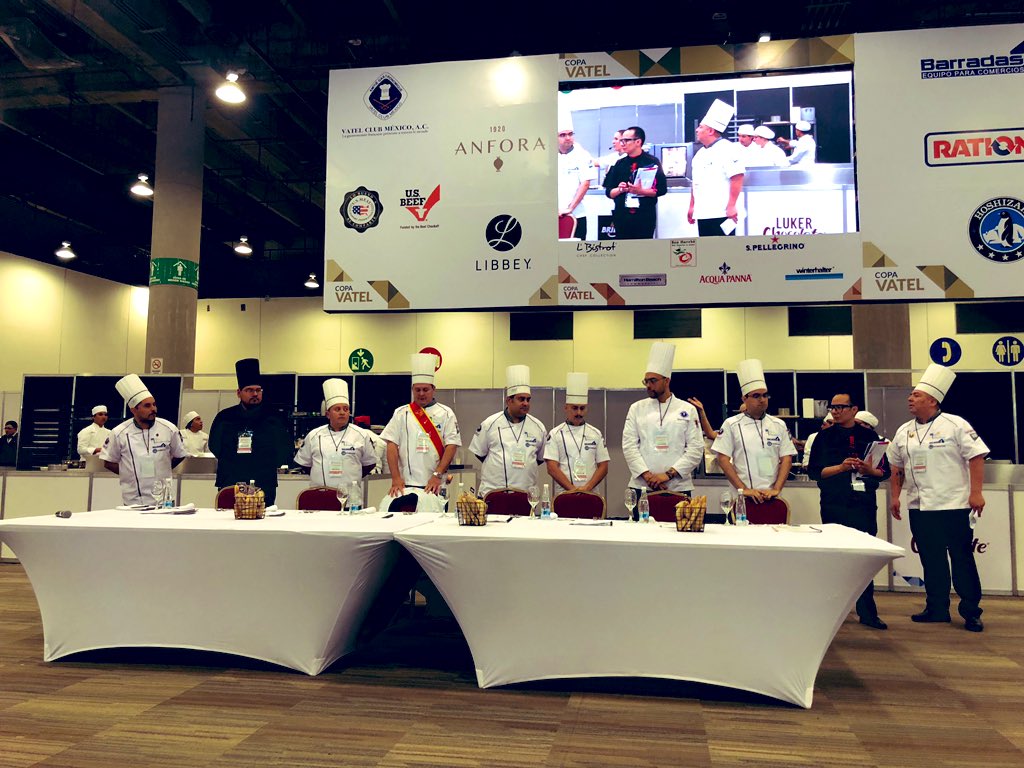 GastronomicaMex's tweet photo. El jurado de la #CopaVatel Amateur ya está preparado para comenzar a probar las primeras creaciones del concurso. ¡Éxito a todos nuestros participantes! #expogastronómica2019 https://t.co/6LgU1xdFBS