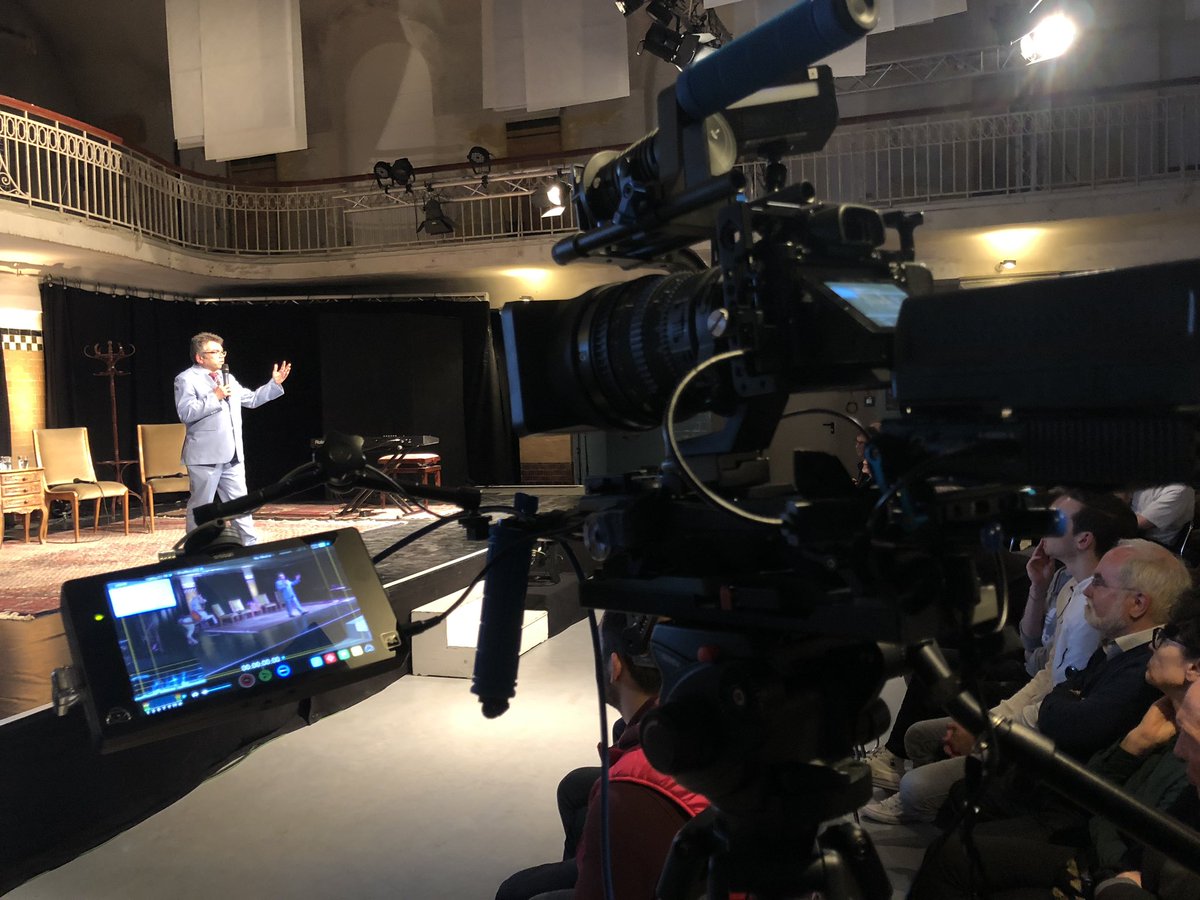 laborzehn's tweet photo. Live aus dem Theater „Altes Hallenbad“ Friedberg: die Auftaktveranstaltung der @THMtweets Ringvorlesung zum Thema „Megatrend Digitalisierung“
#outsidebroadcast #üwagen #labor10 https://t.co/tldAh8e0lu