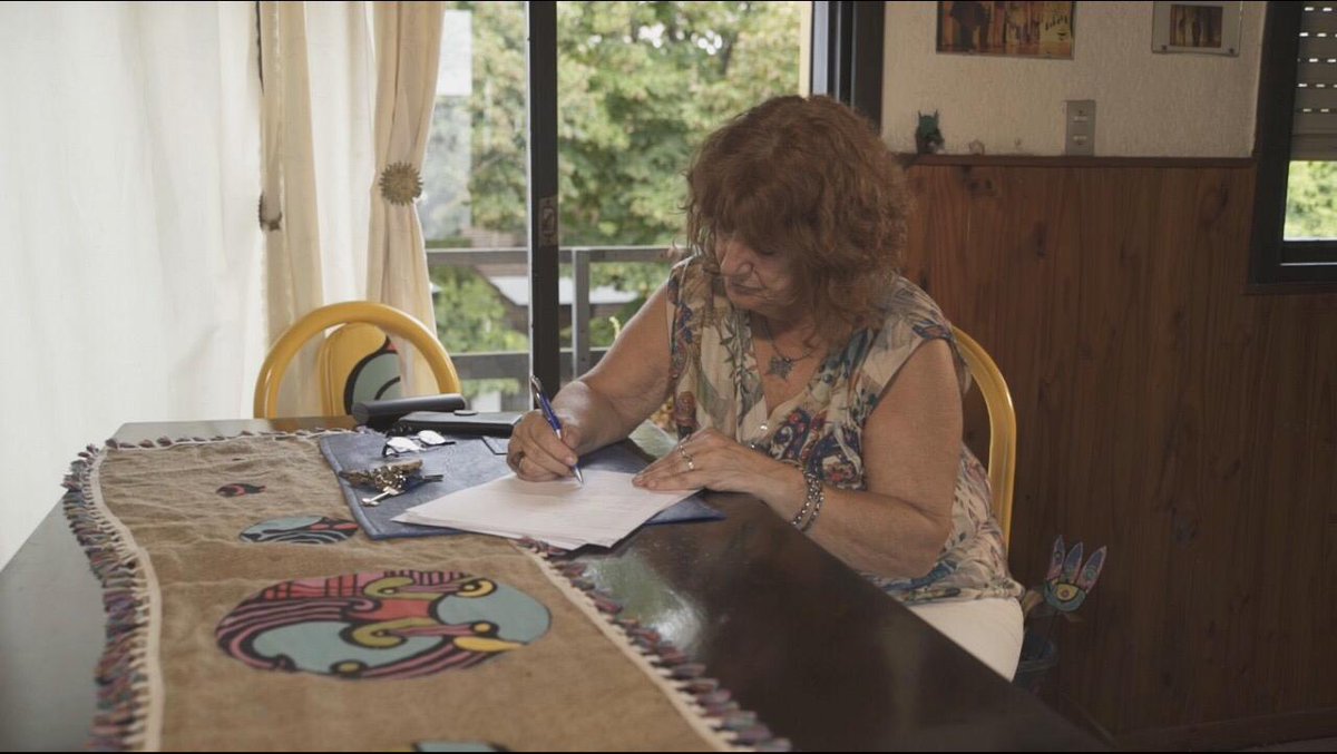 comoseguimos's tweet photo. #ComoSeguimos
130.000 familias tomaron un #CreditoUVA
Mañana un nuevo episodio
De 18 a 19hs por @cronicatv https://t.co/B0ne4tmOj5