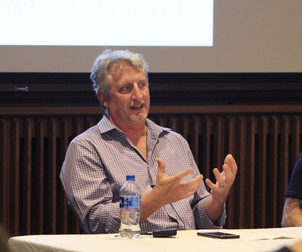 RecoverattheUU's tweet photo. campus and a panel discussion that included: Jerry Buie, MSW, LCSW, and a professor who is head of the Substance Use Concentration in the MSW Graduate Program; Evan Done, Community Outreach &amp; Empowerment for Utah Support Advocates for Recovery Awareness (USARA); https://t.co/aBLvMV84U4